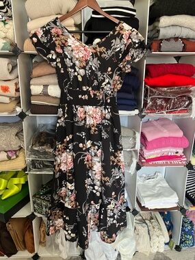NWOT Floral Midi Dress